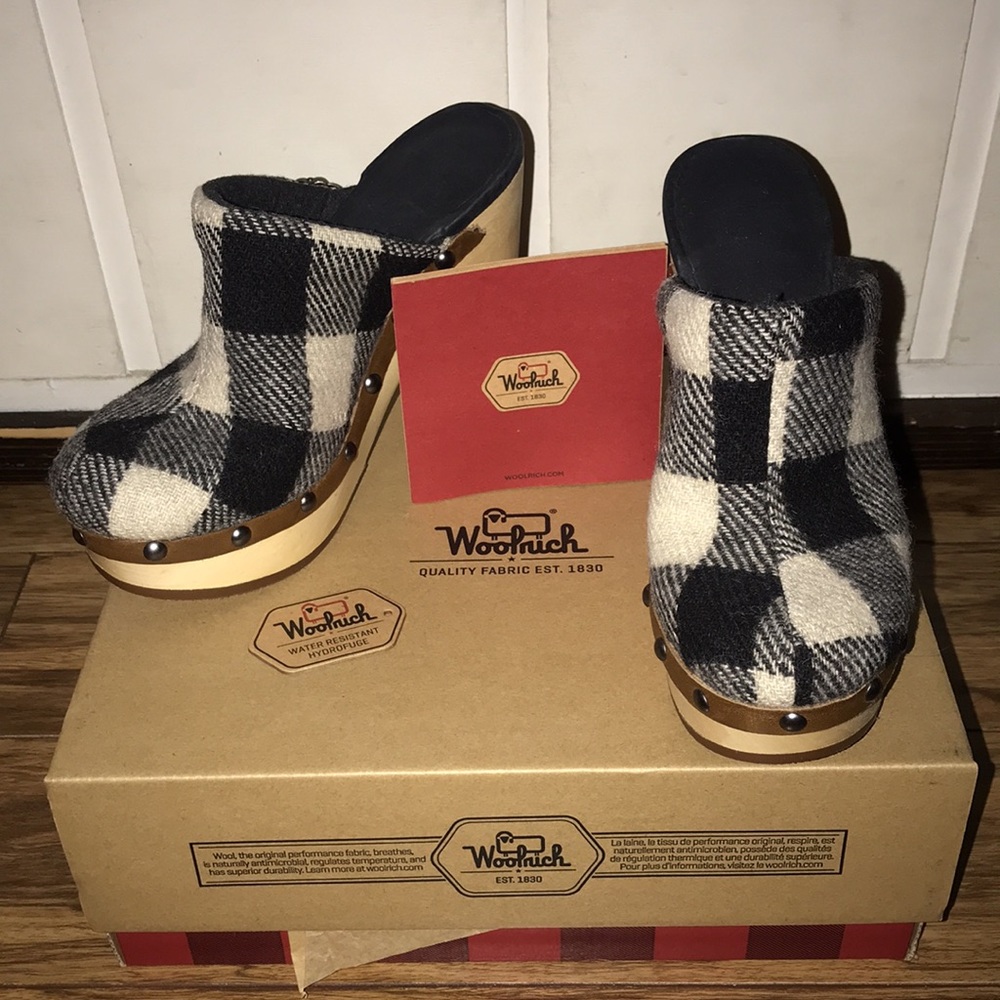 Woolrich-Black Buffalo Check high heel platform mule- Black and Tan plaid Size 6